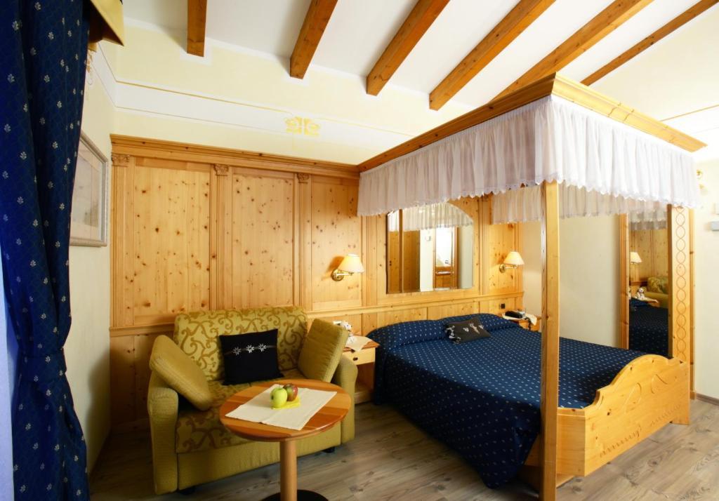 Alexander Hotel Alpine Wellness Dolomites Molveno Exterior photo