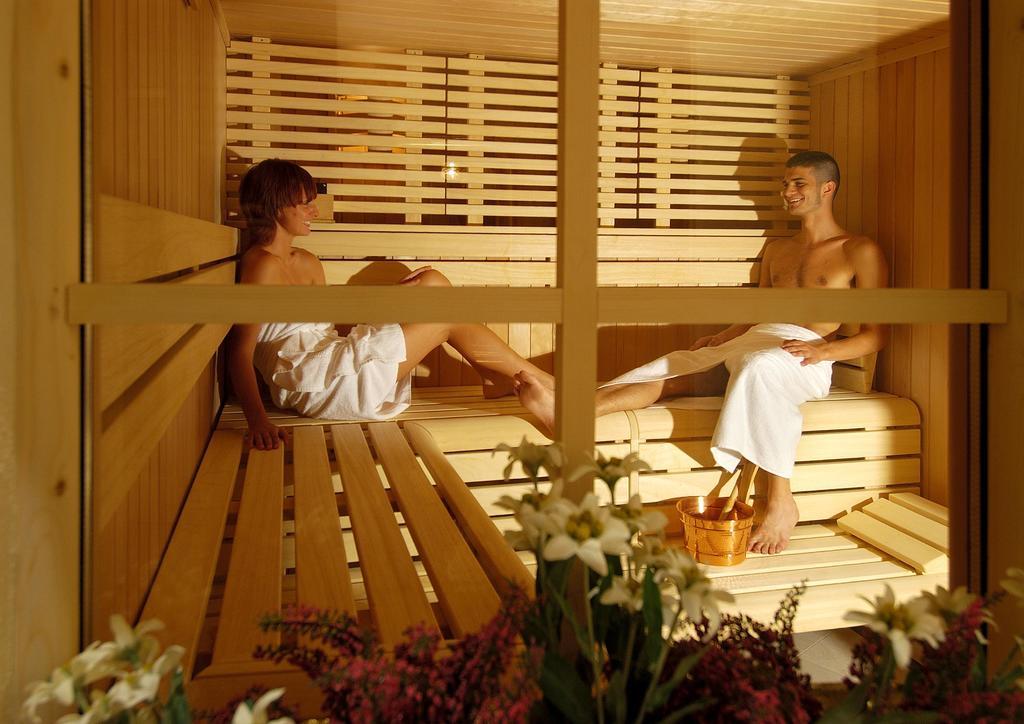 Alexander Hotel Alpine Wellness Dolomites Molveno Exterior photo