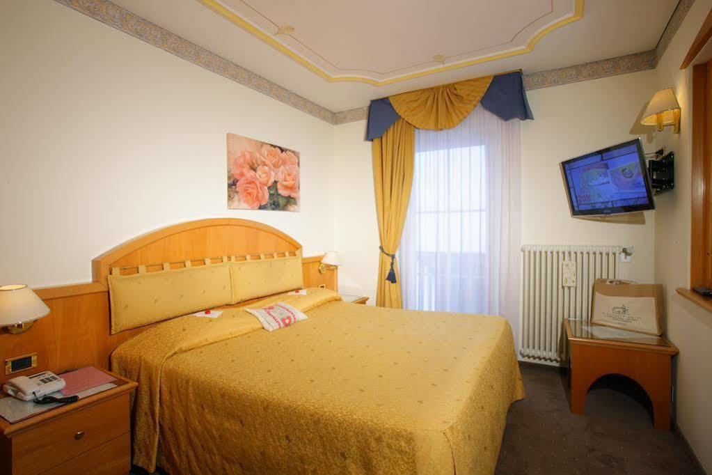 Alexander Hotel Alpine Wellness Dolomites Molveno Exterior photo